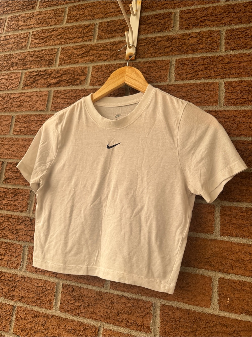 Nike White Cropped Crew Tee with Black Swoosh - Picture 4 of 4